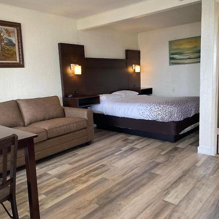 Holiday Motel Уэстпорт Экстерьер фото