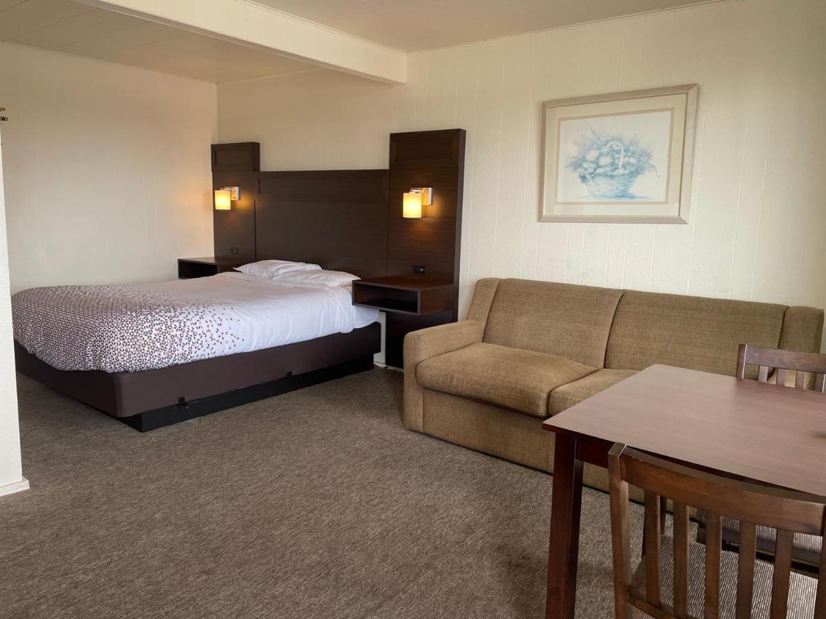 Holiday Motel Уэстпорт Экстерьер фото