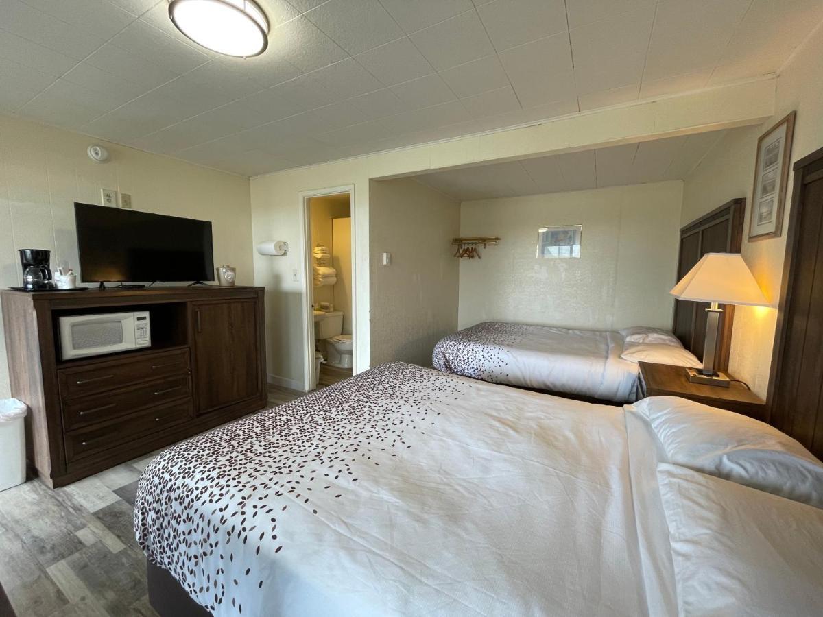 Holiday Motel Уэстпорт Экстерьер фото